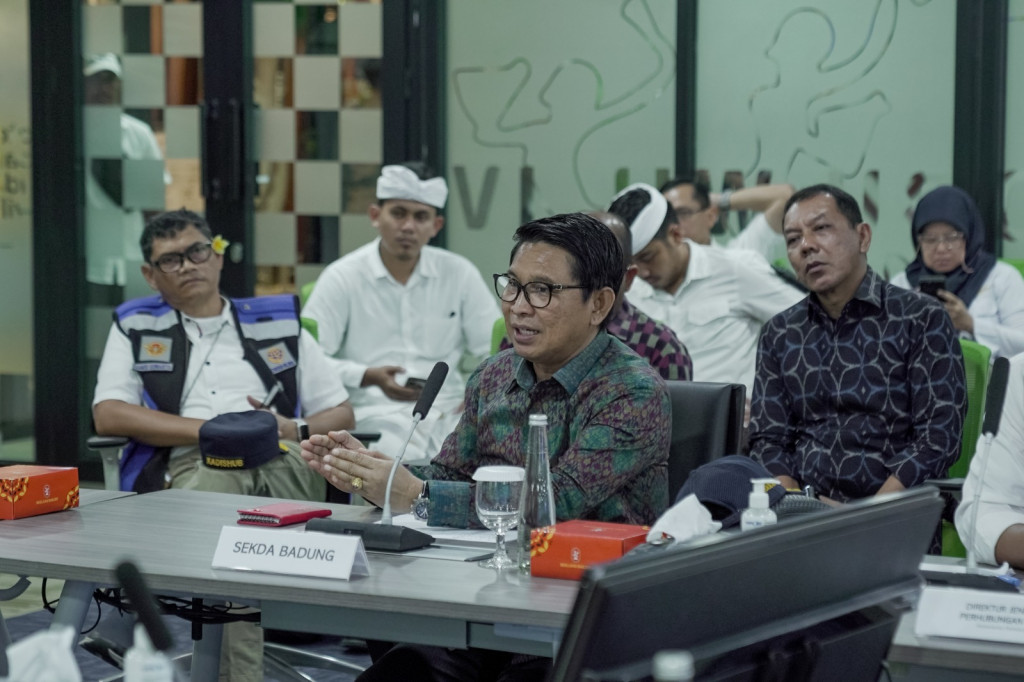 Kunjungan Kerja Menhub RI Ke Bali, Sekda Hadiri Rakor Pengamanan Nataru